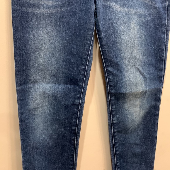 Cat & Jack 3 piece bundle of T-shirts & Jeggings Size 5 - Picture 13 of 16